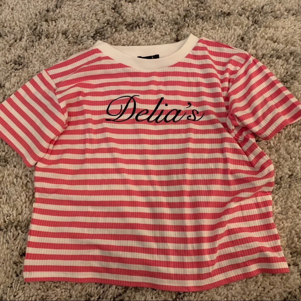 Delias Cropped Pink Tee